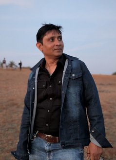 Delivery Boy - Acompañantes masculino in Mumbai Photo 2 of 7