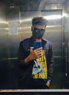 Vickyyy - Male escort in Pune Photo 2 of 4