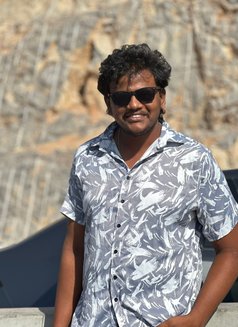 Victor Ad - Male escort in Dubai Photo 4 of 6