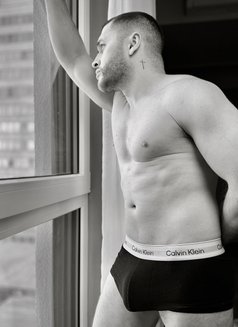 Victor Ferraz - Male escort in London Photo 7 of 7