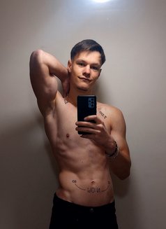 Victor - Male escort in Sofia Photo 2 of 6