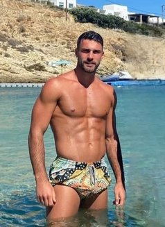 Victor - Acompañantes masculino in London Photo 3 of 3