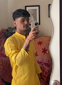 Victor - Male escort in Surat Photo 1 of 15