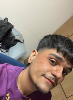 Victor - Male escort in Surat Photo 4 of 15