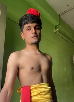 Victor - Male escort in Surat Photo 14 of 15