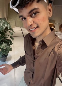 Victor - Male escort in Surat Photo 15 of 15