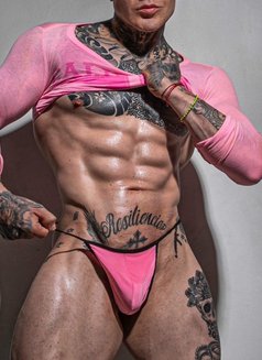 Victor - Male escort in Stockholm Photo 2 of 15