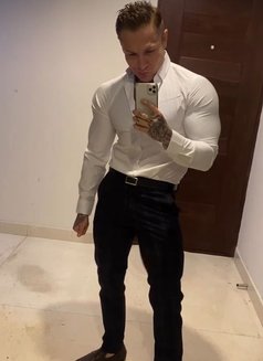 Victor - Male escort in Stockholm Photo 5 of 15