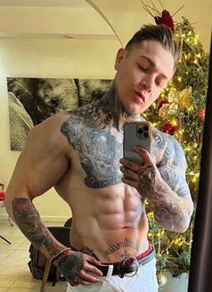 Victor - Male escort in Stockholm Photo 14 of 15