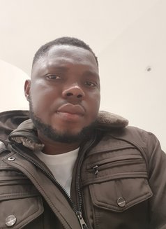 Victor - Male escort in Doha Photo 1 of 1