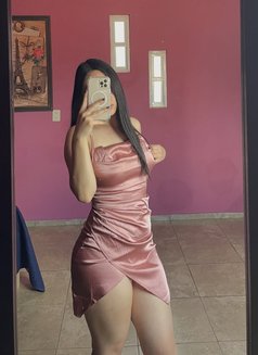 Victoria - escort in Duhok Photo 1 of 2