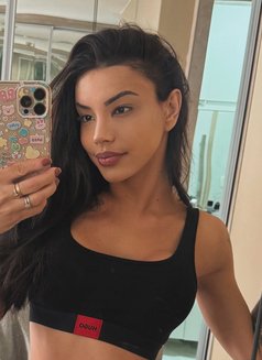 Victoria - escort in Dubai Photo 6 of 6