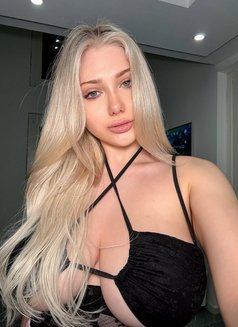 Victoria - escort in London Photo 1 of 3