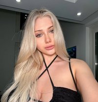 Victoria - escort in London