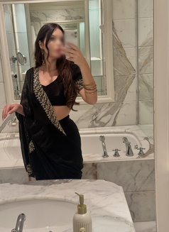Victoria brunette European - puta in Hyderabad Photo 10 of 10