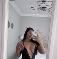 Victoria - escort in Singapore