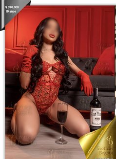 Victoria Eroticas - puta in Bogotá Photo 1 of 17