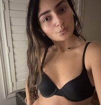 Victoria - escort in Maldives