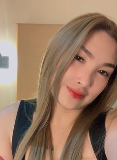 Victoria - escort in Bangkok Photo 4 of 7