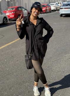 Victoria - puta in Dubai Photo 5 of 7