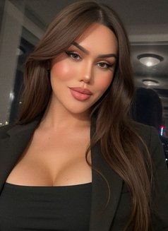 Victoria Kross - Transsexual escort in İstanbul Photo 1 of 22