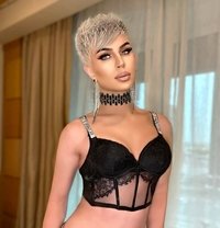 Victoria Masive Xxl - Transsexual escort in Dubai