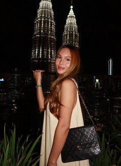 Victoria - escort in Bali Photo 14 of 15