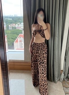 Victoria brunette European - escort in Mumbai Photo 6 of 8