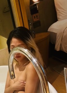 Victoria - Transsexual escort in New Delhi Photo 18 of 20