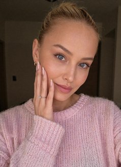 Victoria Real 100% - puta in Dubai Photo 1 of 6