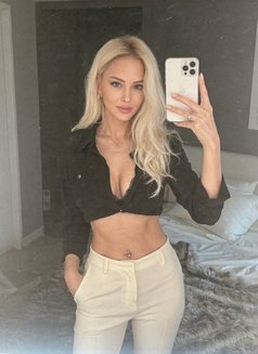 Victoria Real 100% - puta in Dubai Photo 4 of 6