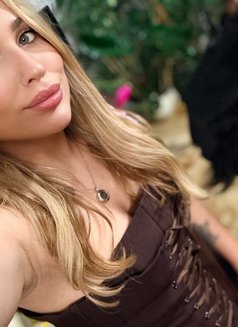 Victoria - escort in Beirut Photo 4 of 29