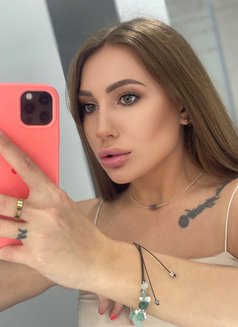 Victoria - escort in Beirut Photo 5 of 29