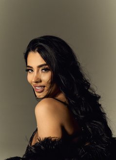 Victoria - escort in Dubai Photo 4 of 5