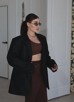 Victoria - puta in Dubai Photo 5 of 7