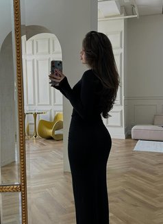Victoria - puta in Dubai Photo 6 of 7