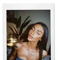 Victoria - Transsexual escort in Dubai
