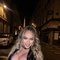 Rosa vôtre désir - Transsexual dominatrix in Berlin