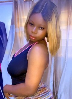 Victory Nungua - puta in Accra Photo 11 of 12