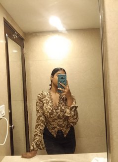 Vidhya - escort in Kolkata Photo 2 of 4