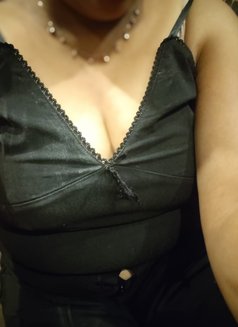 Lakshmi (Indipendent ) - escort in Kochi Photo 1 of 3