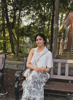 Vidhya Ji Low Price Rate - escort in Mumbai Photo 1 of 2