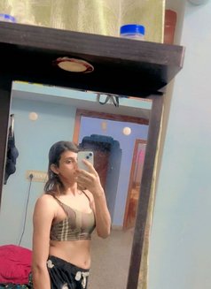 Vidu - Acompañantes transexual in Bangalore Photo 7 of 9