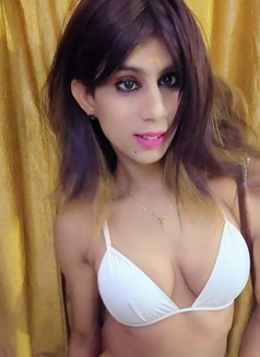 Vidushi - Transsexual escort in Bangalore Photo 1 of 5