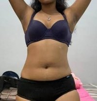 Vidushi - Transsexual escort in Chennai