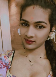 Vidya - Transsexual escort in Hyderabad Photo 5 of 10