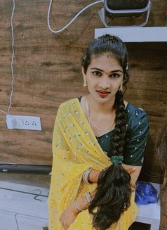 Vidya - Transsexual escort in Hyderabad Photo 6 of 10