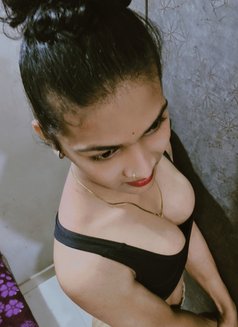 Vidya - Transsexual escort in Hyderabad Photo 8 of 10