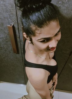 Vidya - Transsexual escort in Hyderabad Photo 9 of 10