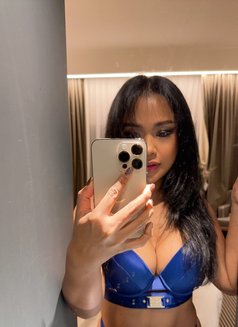 Vie ( Independent) - escort in Singapore Photo 27 of 28